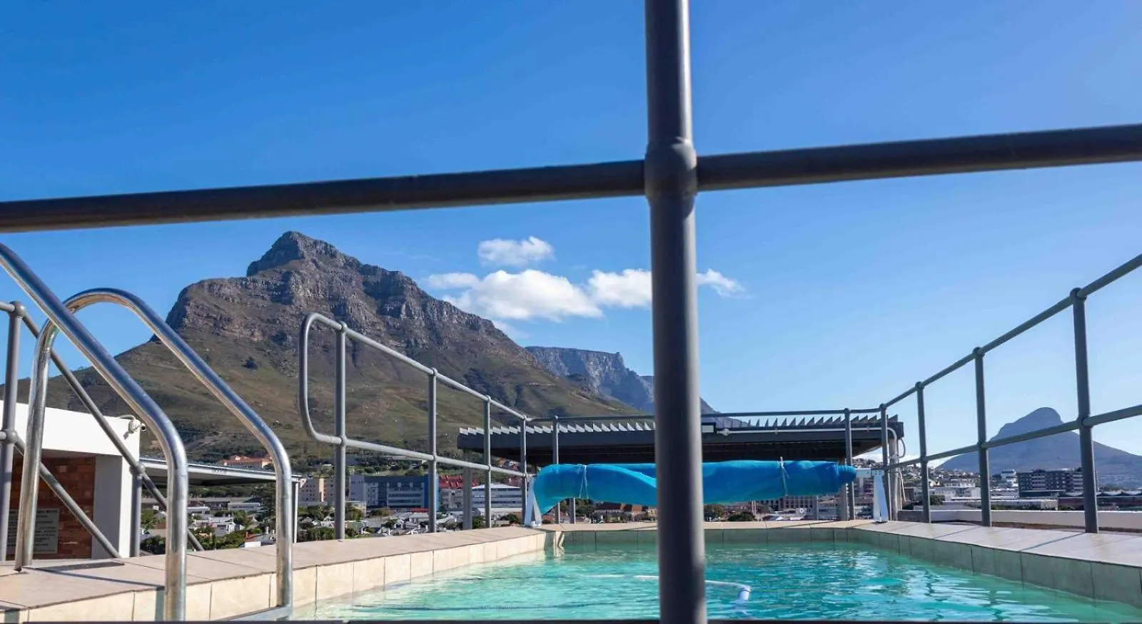 Spacious 2 Bed Apartment With Mountain Views The Factory Cape Cape Town South Africa