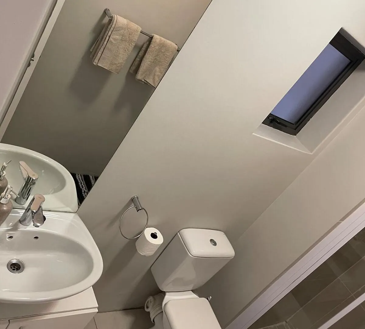Spacious 2 Bed Apartment With Mountain Views The Factory Cape Cape Town